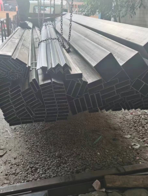 2023.11.24闊興金(jīn)屬公司黑(hēi)料方管配送日(rì)報(bào)
